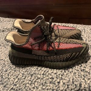 Yeezy 350 v2 Yecheil non-reflective